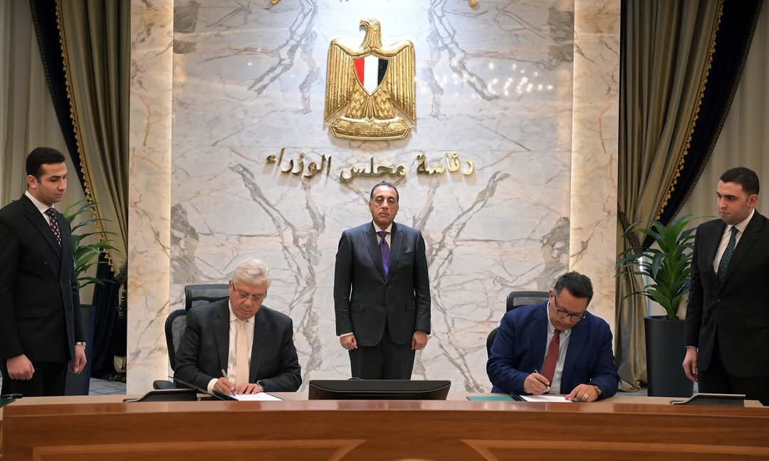 مذكرتا تفاهم بين بنك المعرفة المصري واتحاد الجامعات العربية ومجالس البحث العلمى العربية
