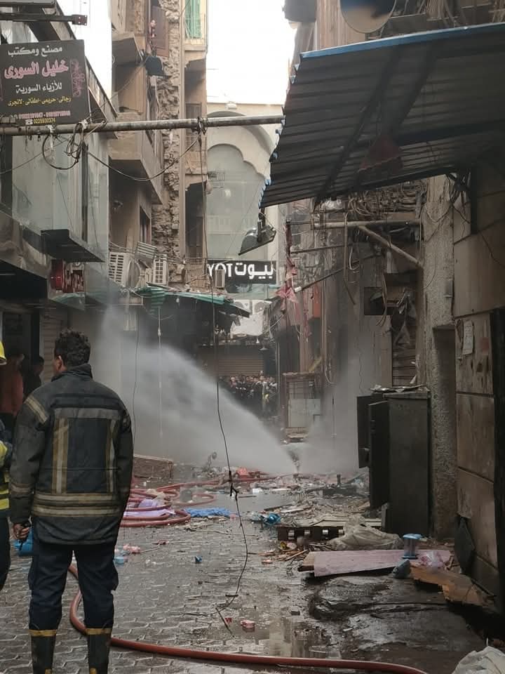 لجنة هندسية لفحص عقار درب البرابرة بالموسكى 