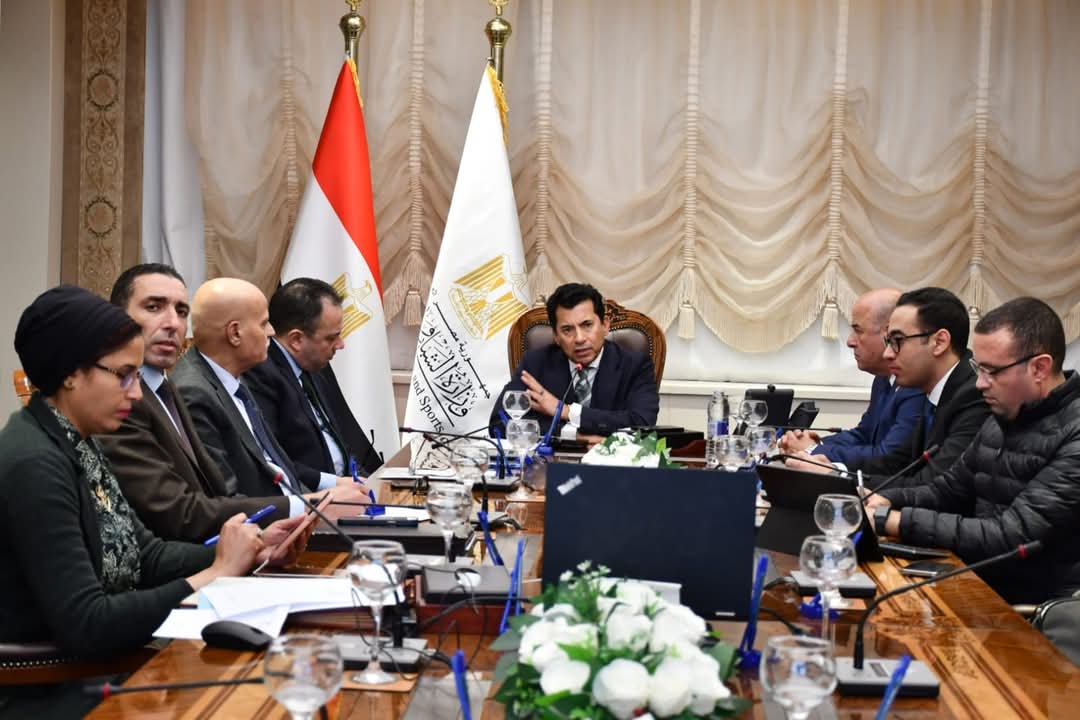 وزير الرياضة يلتقى أعضاء اللجنة العليا لسلسلة نادى النادى