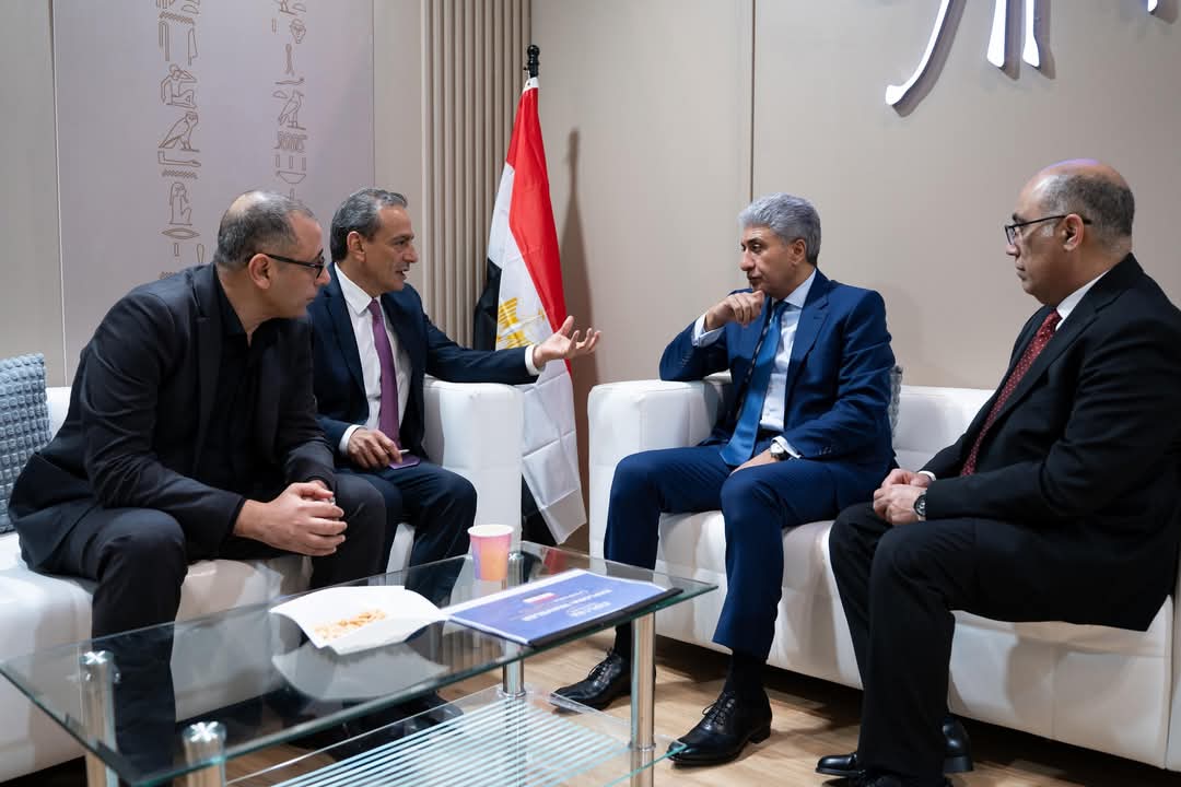 وزير السياحة يلتقى ممثلى منظمي الرحلات وشركات ووكالات السفر بالسوق الإسبانى وأمريكا اللاتينية  
