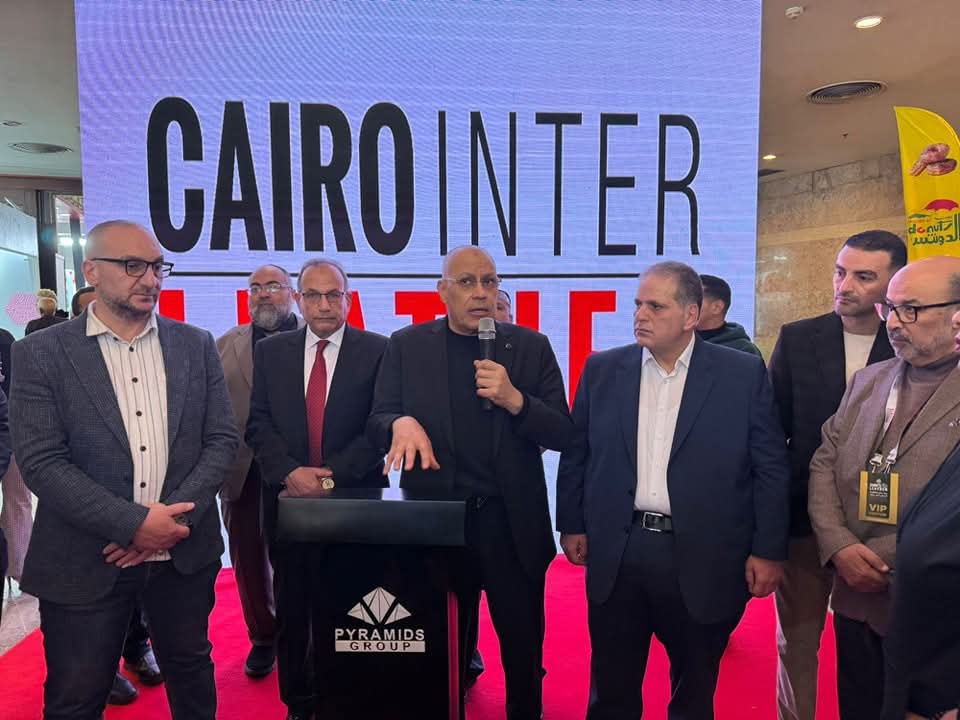 الشريف: 1000 مستورد أجنبى وأكثر من 20 ألف زائر محلى يشاركون فى معرض الدولى للجلود 