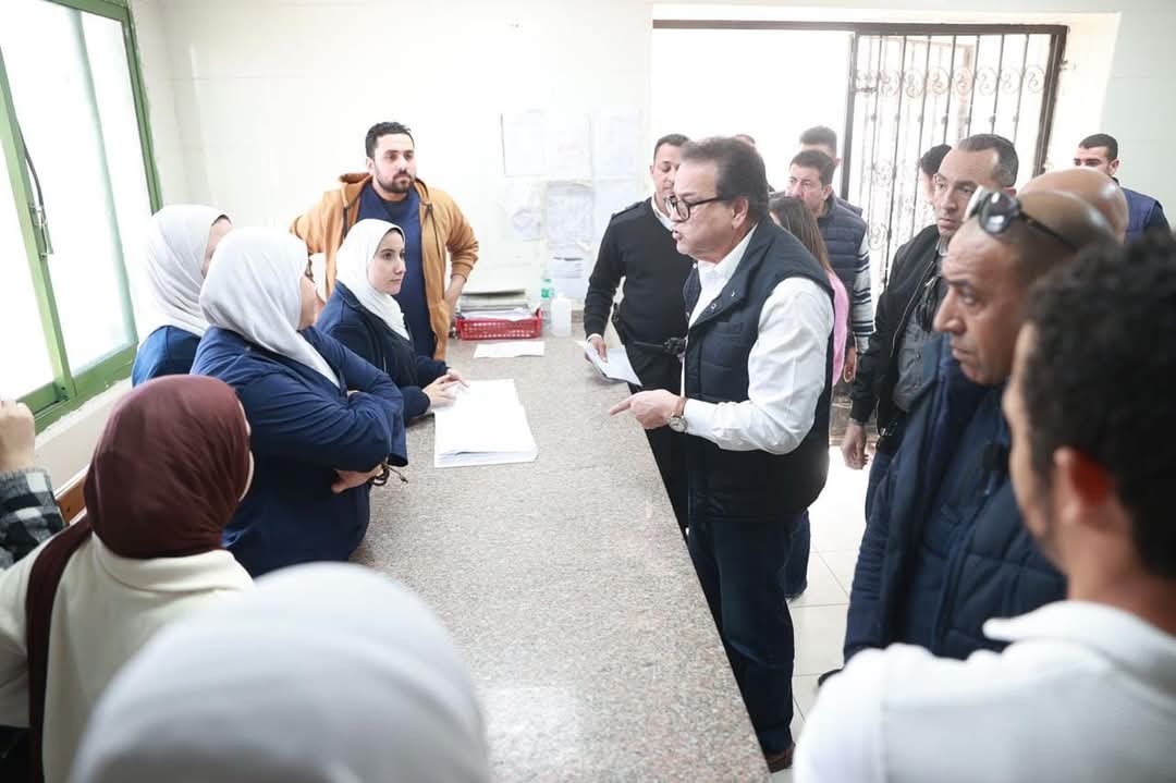 وزير الصحة يوجه بتحرير محضر شرطة للتعدى على ممرضة بمستشفى السادات المركزى