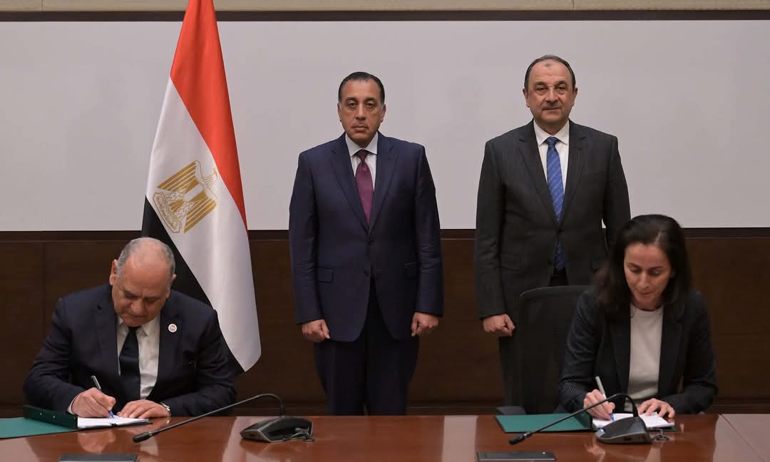 إعادة تشغيل مصنع بلوكات الأنود بالعين السخنة