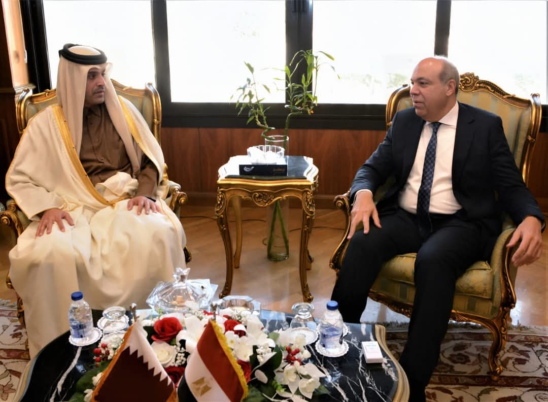 وزير الطيران يلتقى وزير النقل و المواصلات القطرى