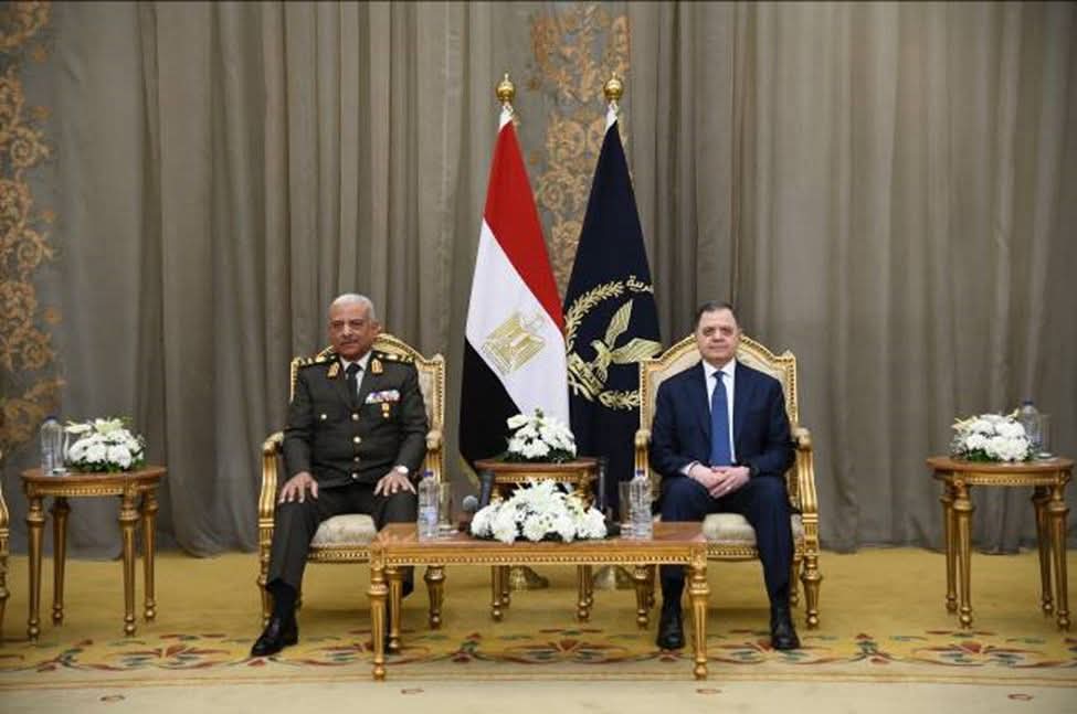 وزير الدفاع: بطولات رجال الشرطة في معركة الإسماعيلية الخالدة.. نموذج للتضحية والفداء