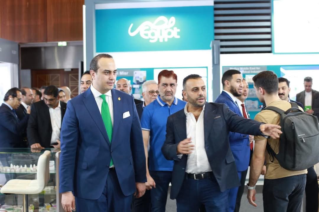 رئيس هيئة الرعاية الصحية يتفقد المركز الدولى للأشعة بالشارقة 