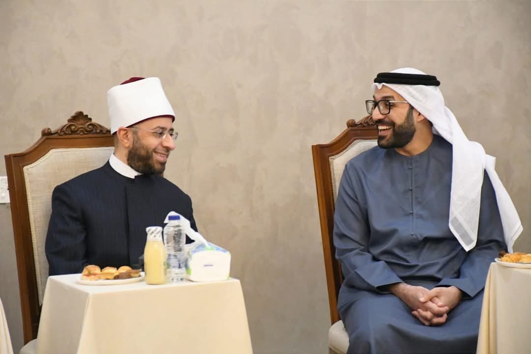 وزير الأوقاف يستقبل مدير جامعة محمد بن زايد.. بمسجد مصر
