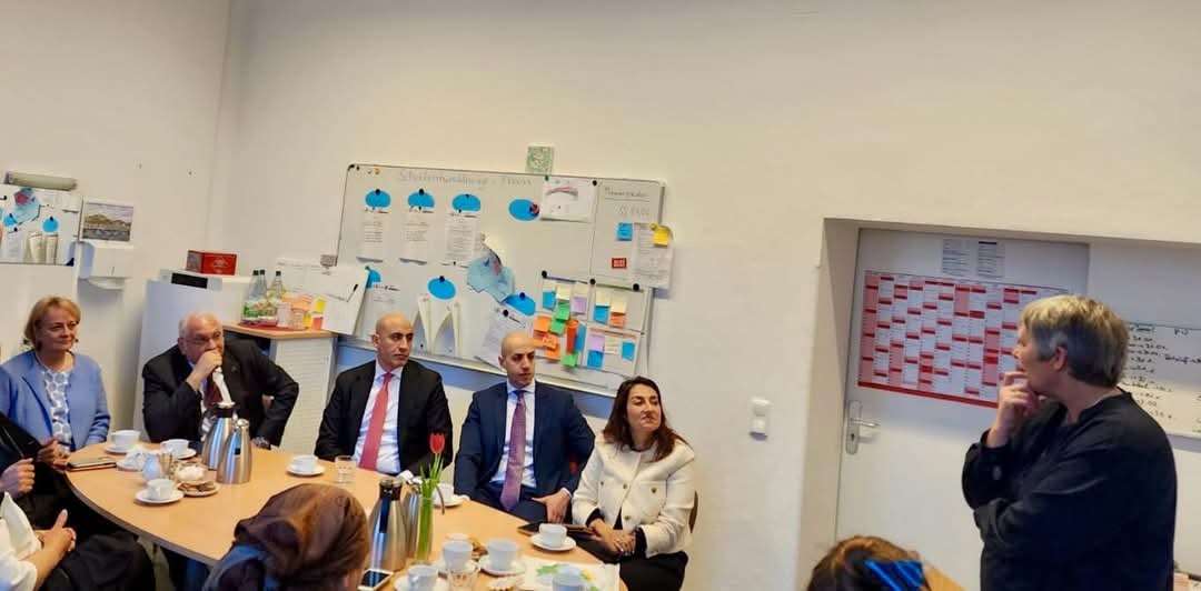 وزير التعليم يزور مدرسة "كومينيوس"الألمانية للتعرف على أحدث الأساليب التعليمية - الخبر لايف