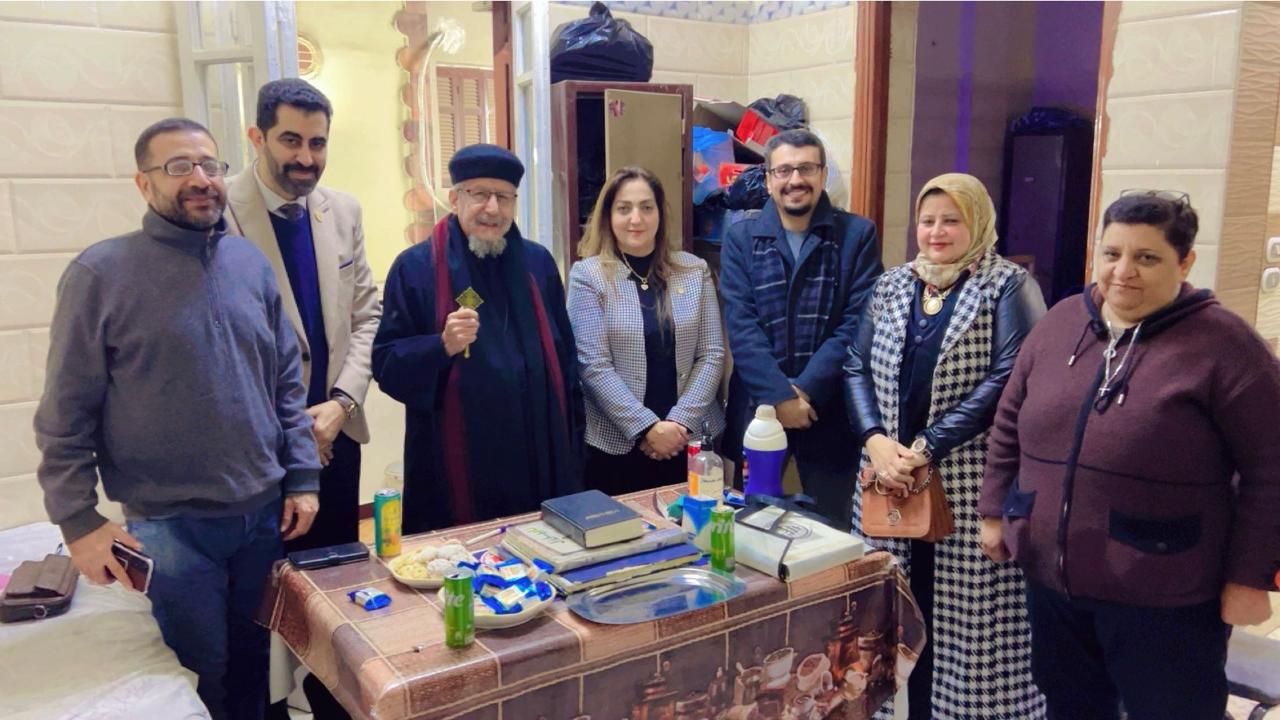 أمانة حزب "الشعب الجمهورى" بنجع حمادي تزور دار المسنين الأقباط بكنيسة ماريوحنا
