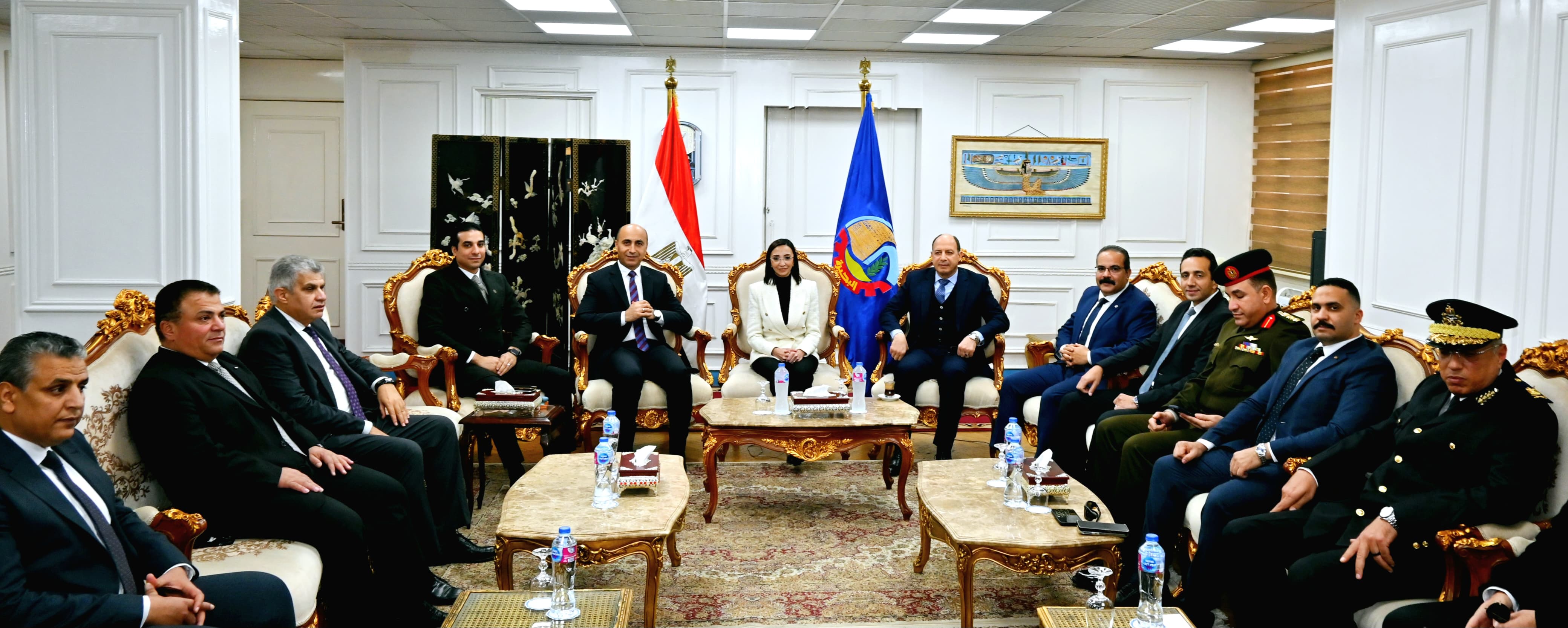 محافظ البحيرة .. تستقبل التهاني بعيد الميلاد المجيد