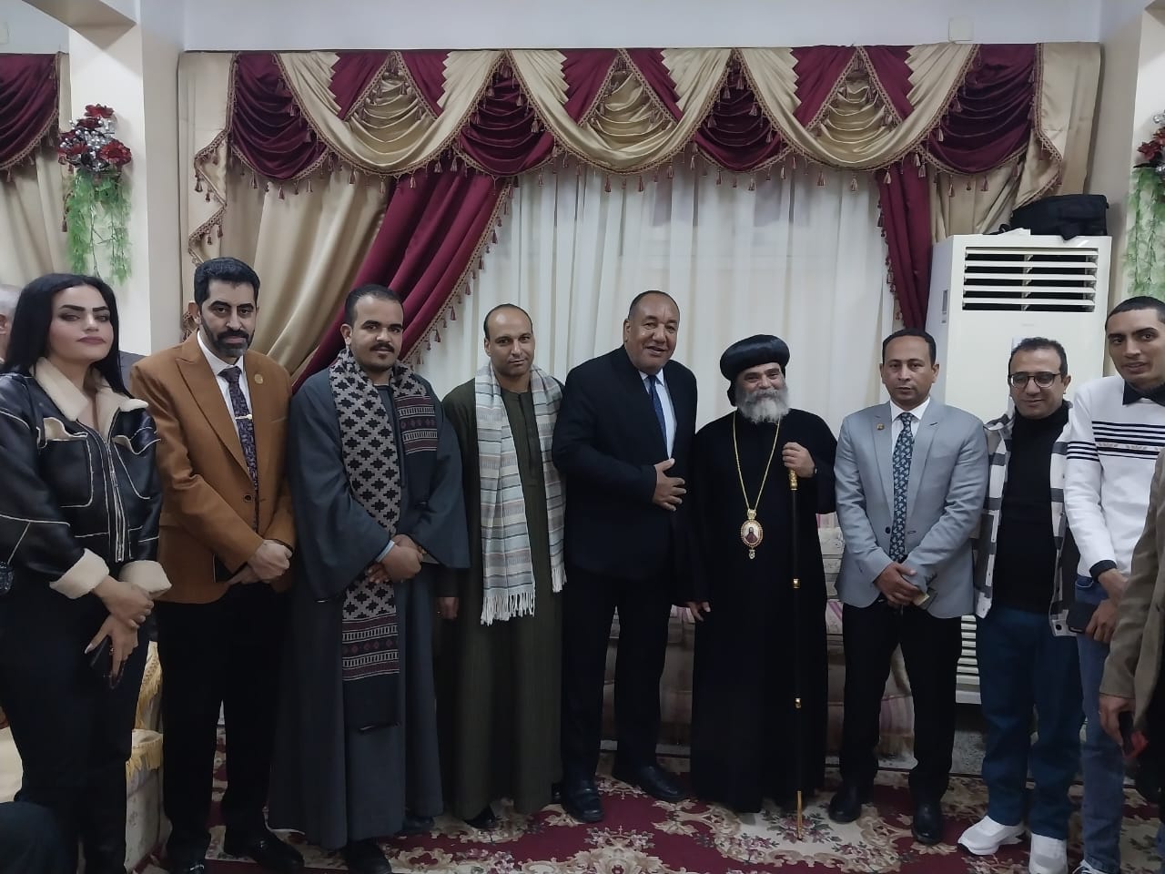 "الشعب الجمهورى" يزور دير الأنبا بضابا بنجع حمادى.. للتهنئة بعيد الميلاد المجيد 