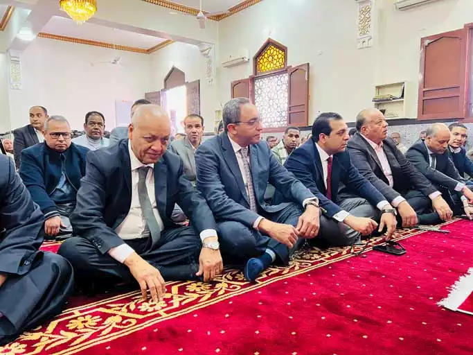 محافظ قنا يفتتح مسجد الدكتور محمود بكري