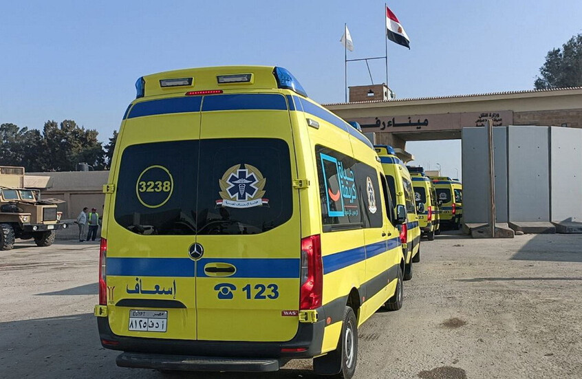 وصول أول دفعة من المصابين والمرضى الفلسطينيين إلى المستشفيات المصرية
