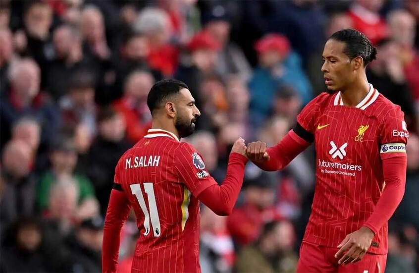 محمد صلاح مستمر فى ليفربول..وقع على العقد الجديد