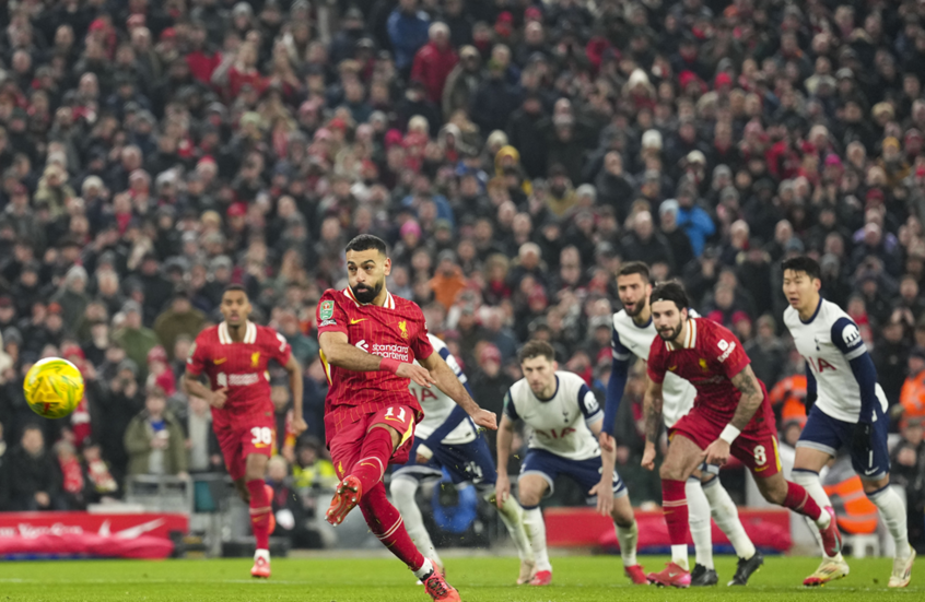 ليفربول يكتسح توتنهام برباعية..ويتأهل لنهائى كأس الرابطة الإنجليزية