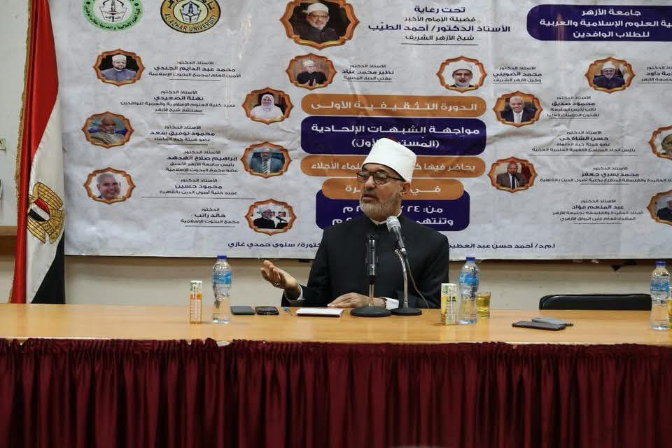 مفتى الجمهورية: الرسالات السماوية جميعها تؤكد الوحدانية المطلقة لله 