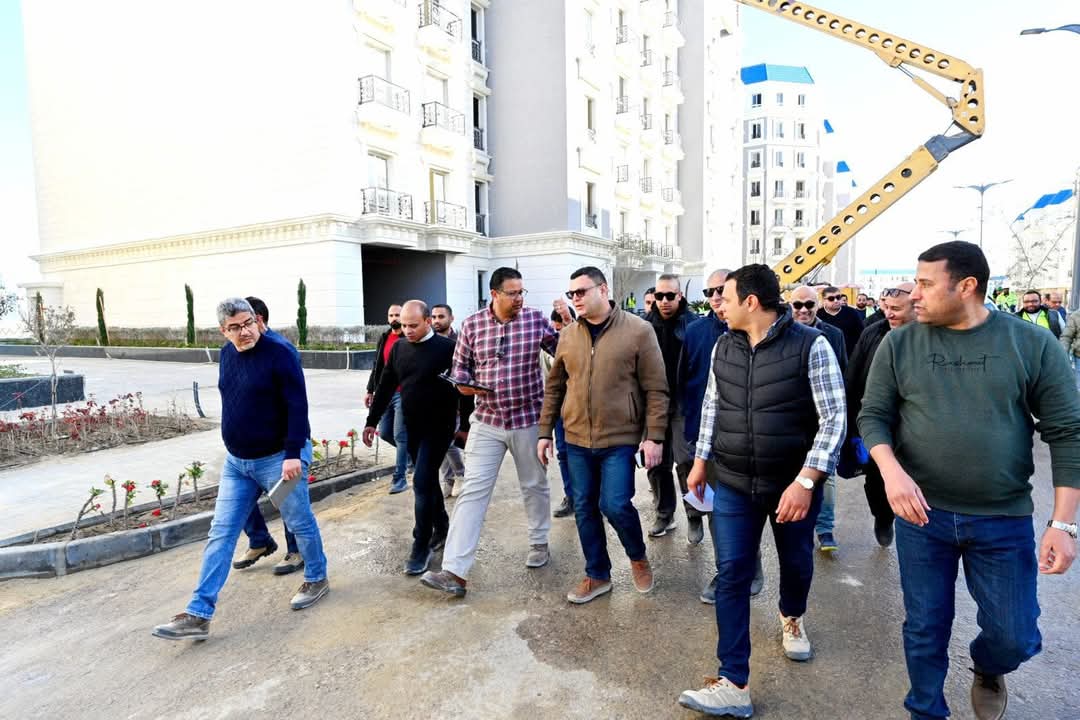 وزير الإسكان يتفقد الحى اللاتينى والمدينة التراثية و"سكن لكل المصريين" بالعلمين الجديدة