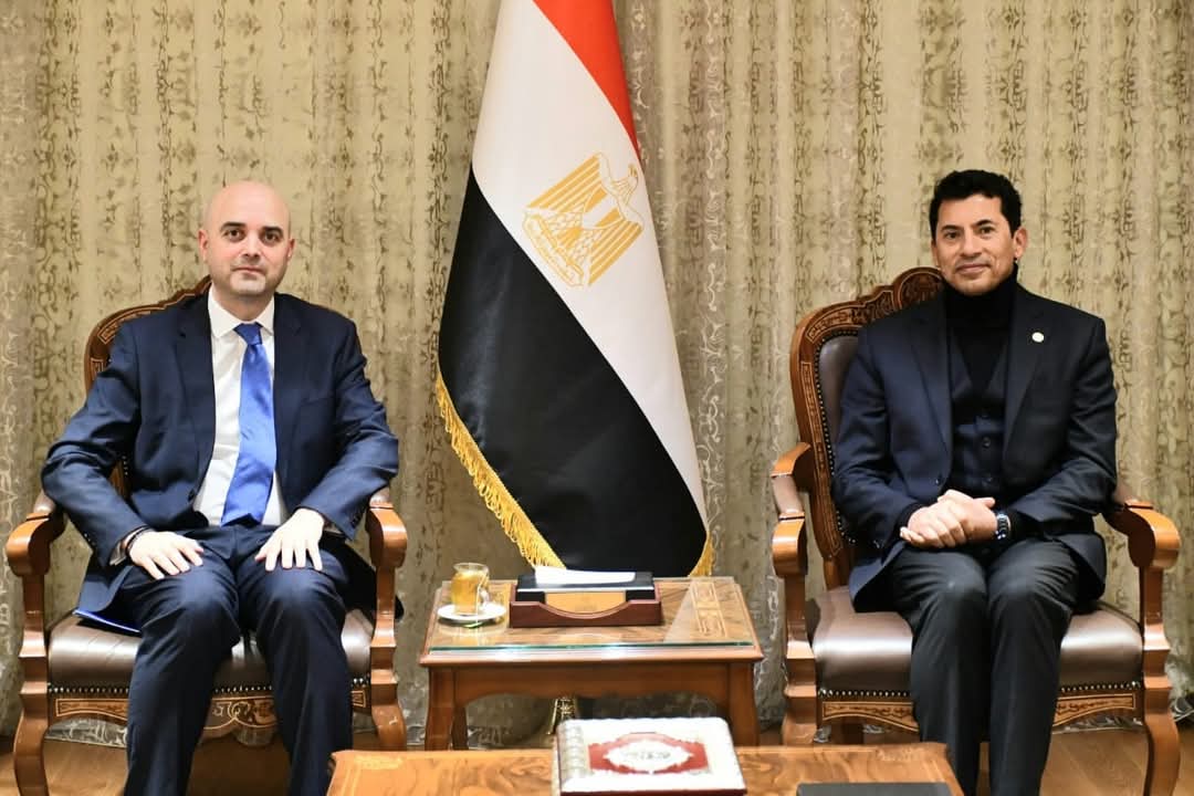 وزير الشباب والرياضة يبحث التعاون المشترك .. مع رئيس بعثة المنظمة الدولية للهجرة