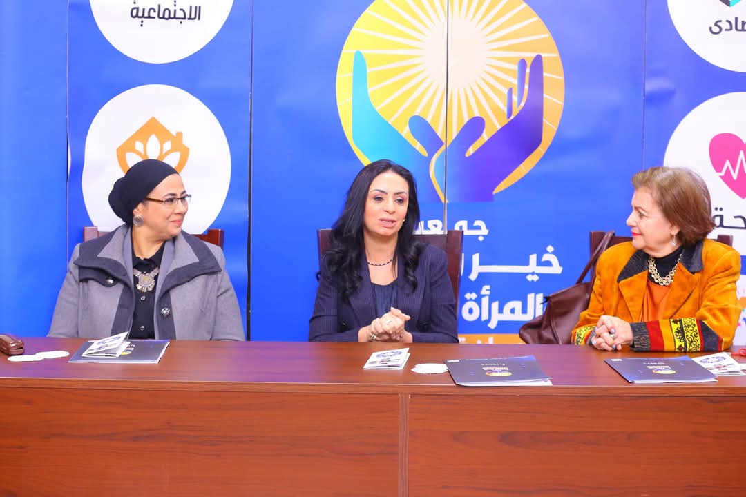 وزيرة التضامن تتفقد مجمع الخدمات المتكاملة بحى الأسمرات
