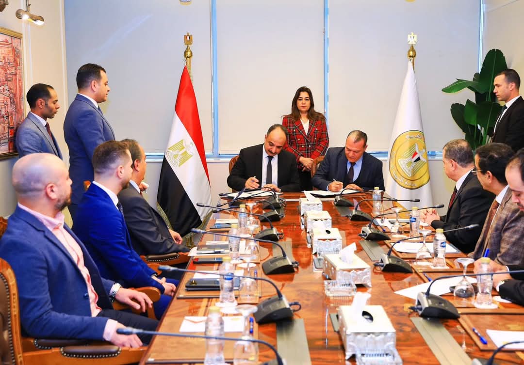 منال عوض: بروتوكول تعاون مع شركة " إيزى كاش" لتسهيل خدمات الدفع والتحصيل الالكترونى بالمحافظات