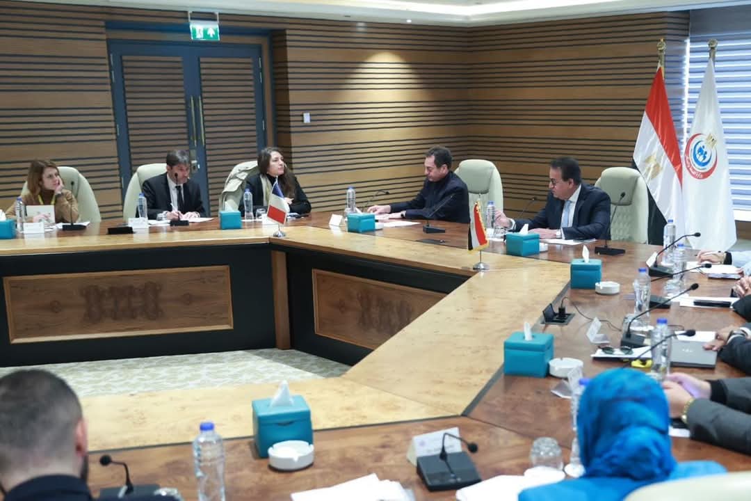 وزير الصحة يبحث مع سفير فرنسا تعزيز التعاون