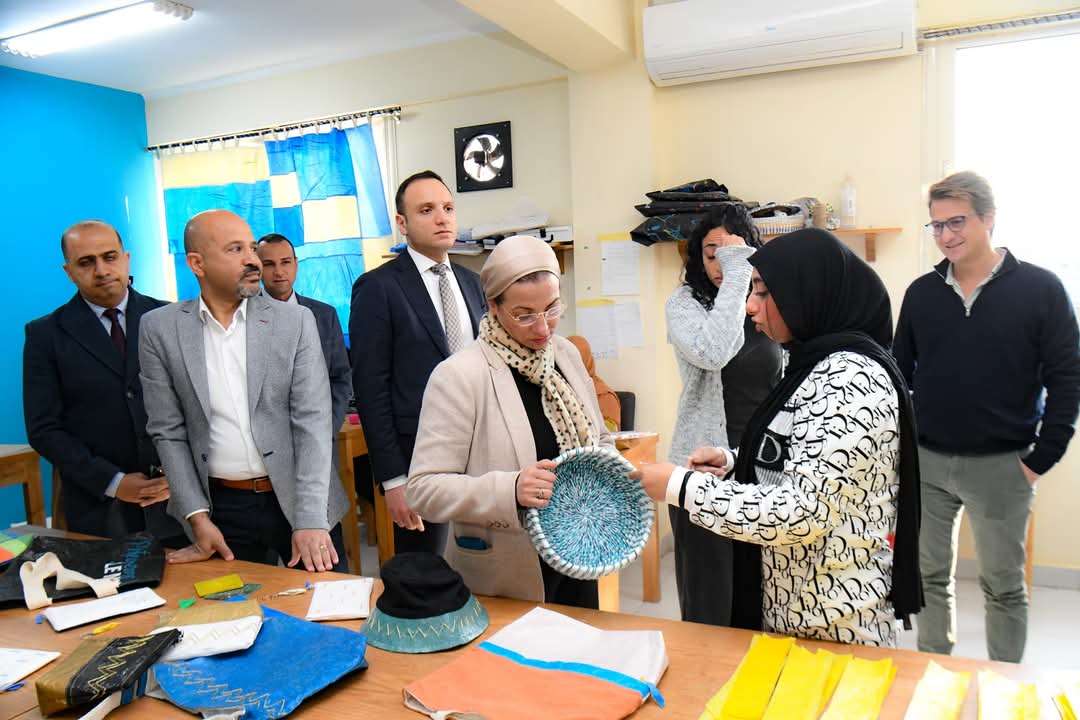 وزيرة البيئة تتفقد موقع مبادرة فيرى نايل (Very Nile) بجزيرة قرصاية بنهر النيل 