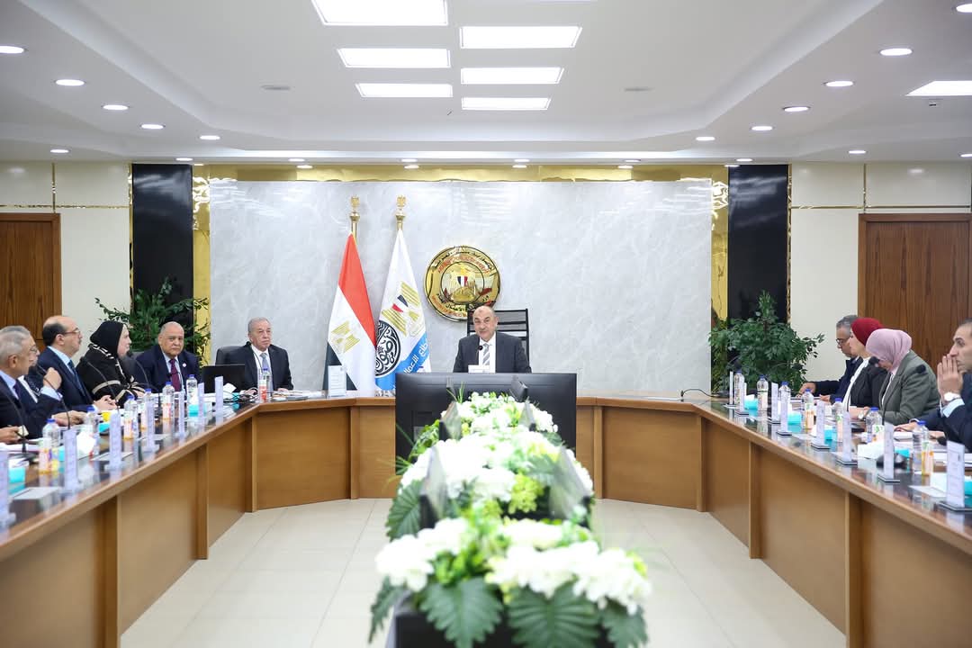 وزير قطاع الأعمال يترأس عمومية القابضة المعدنية لاعتماد ميزانية 2023/2024