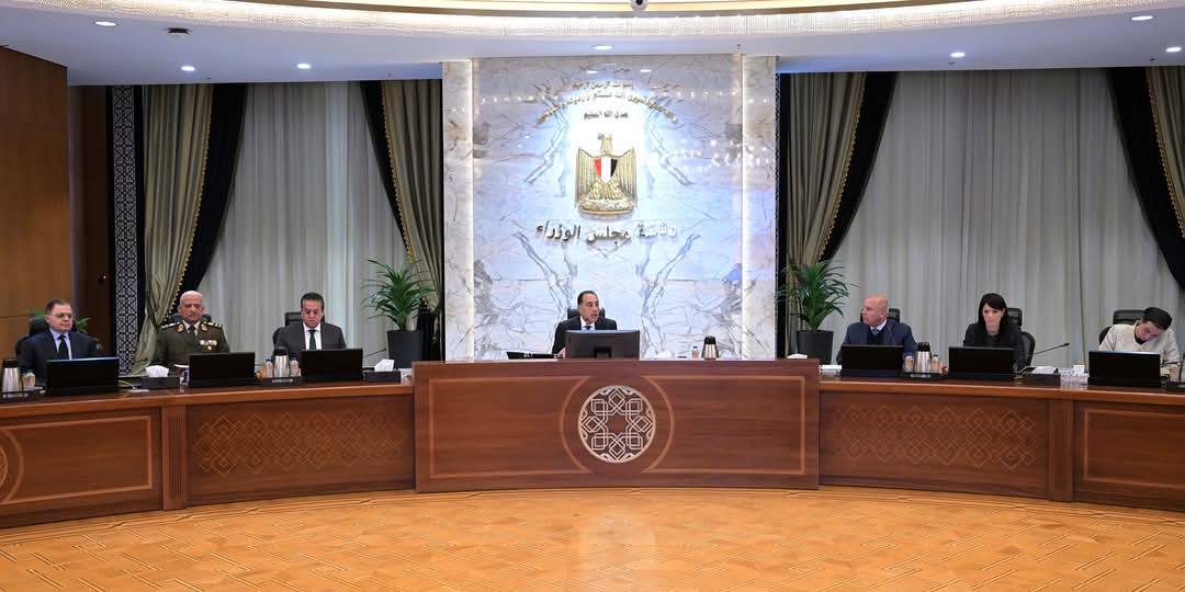 مدبولى:متابعة مستمرة لموقف المخزون الإستراتيجى من السلع الأساسية والبضائع المختلفة