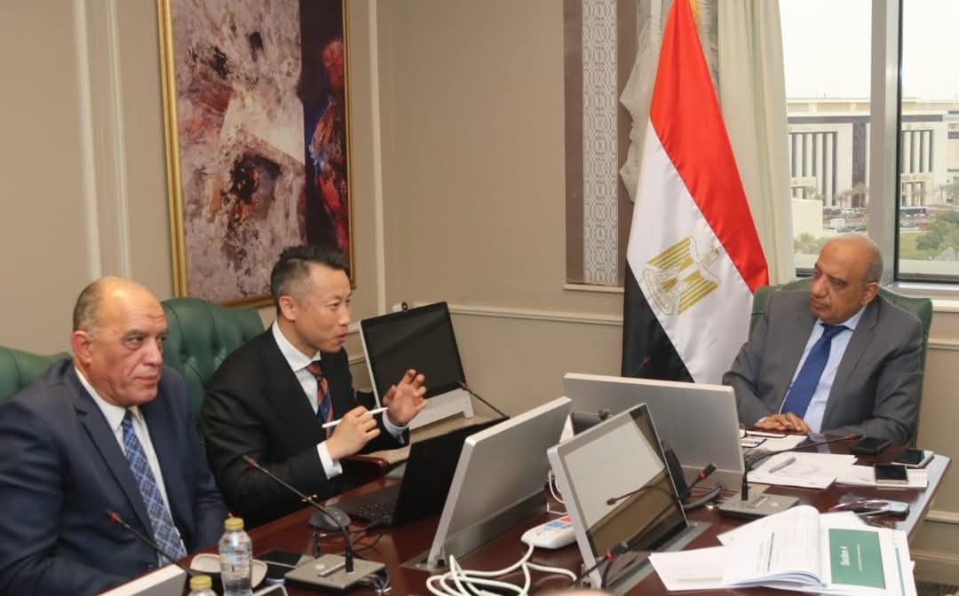 وزير الكهرباء يبحث مع مسئولى "ستيت جريد ‏" الصينية دعم وتعزيز التعاون فى الطاقة المتجددة وتطوير الشبكات
