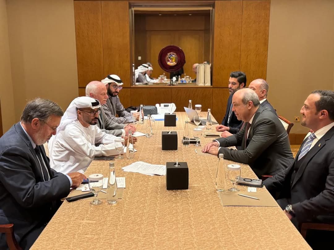 وزير الطيران : نعمل على تنفيذ استراتيجيات تهدف إلى تقليل الانبعاثات الكربونية