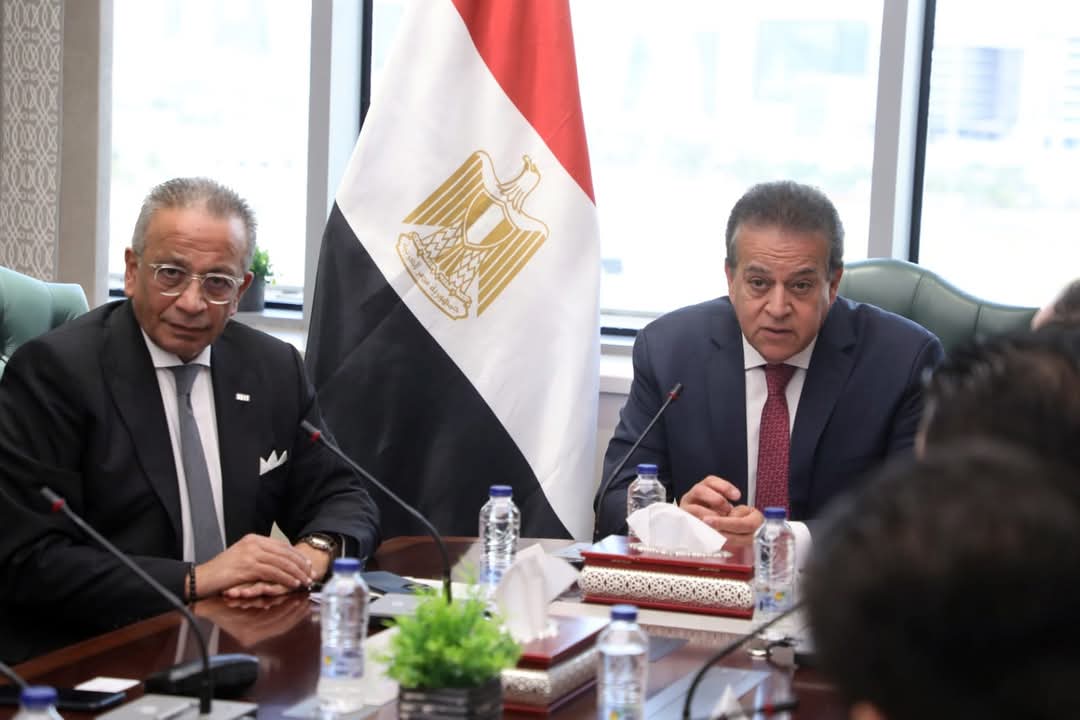 وزير الصحة يشهد توقيع بروتوكول تعاون مع ومؤسسة البنك التجارى الدولى