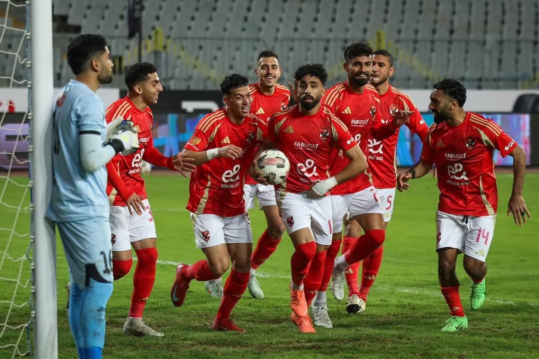 الأهلى يكتسح الإسماعيلى.. برباعية