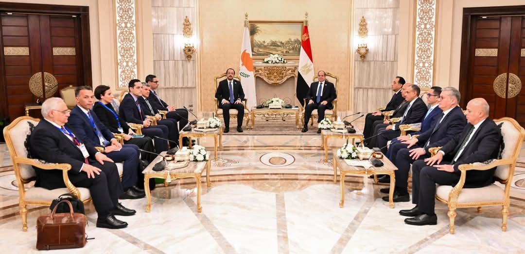 الرئيس ونظيره القبرصى يشهدان توقيع أول اتفاقيتين بين البلدين لبدء تنمية الاكتشافات القبرصية للغاز الطبيعى