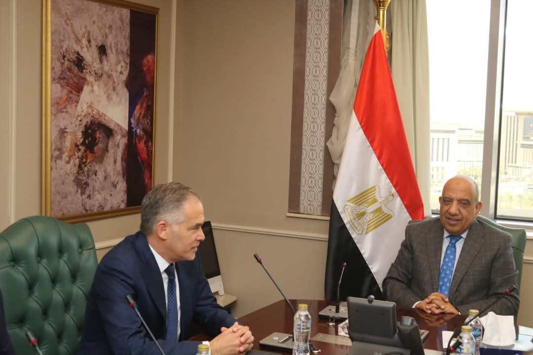 وزير الكهرباء يبحث مع جنرال اليكتريك دعم وتعزيز التعاون فى مجالات تحسين كفاءة الشبكة