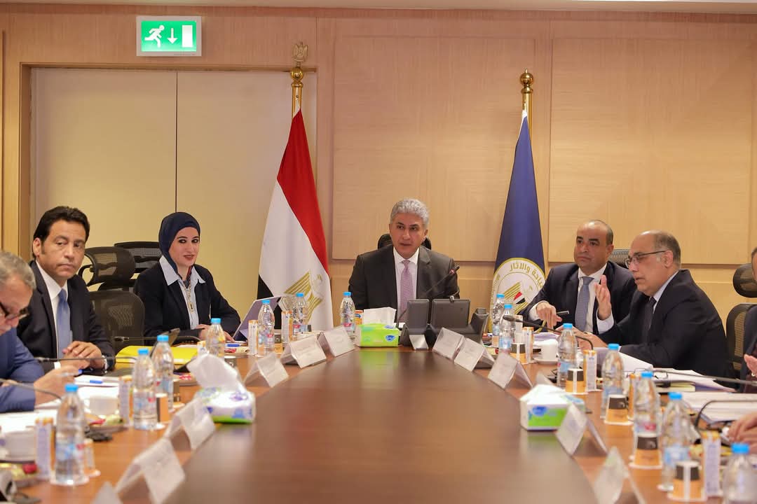 شريف فتحى يترأس المجلس الأعلى للآثار