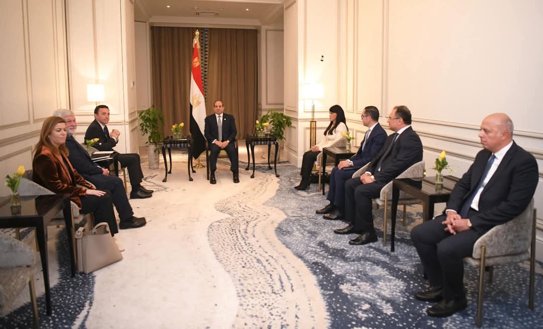 الرئيس يستقبل رئيس شركة "نفانتيا" الأسبانية العاملة فى بناء السفن وصيانتها