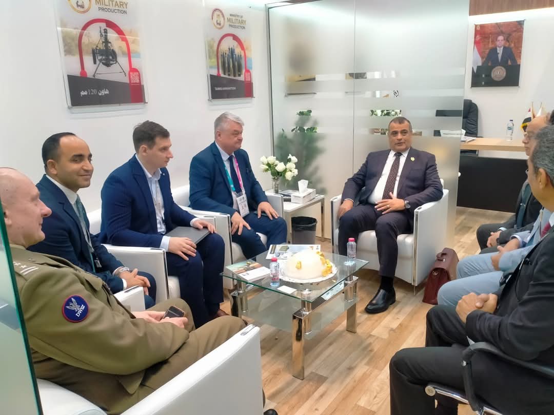 وزير الإنتاج الحربى يلتقى وزير الدولة لشؤون الدفاع الإماراتى