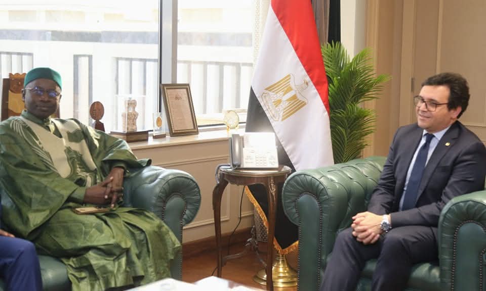 وزير الثقافة يستقبل مدير الشئون الدينية وإدماج الخريجين فى اللغة العربية برئاسة الجمهورية السنغالية
