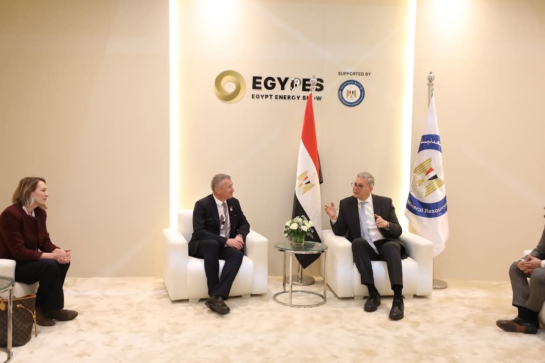 وزير البترول يبحث التطورات الإيجابية لاستثمارات شركة إكسون موبيل العالمية