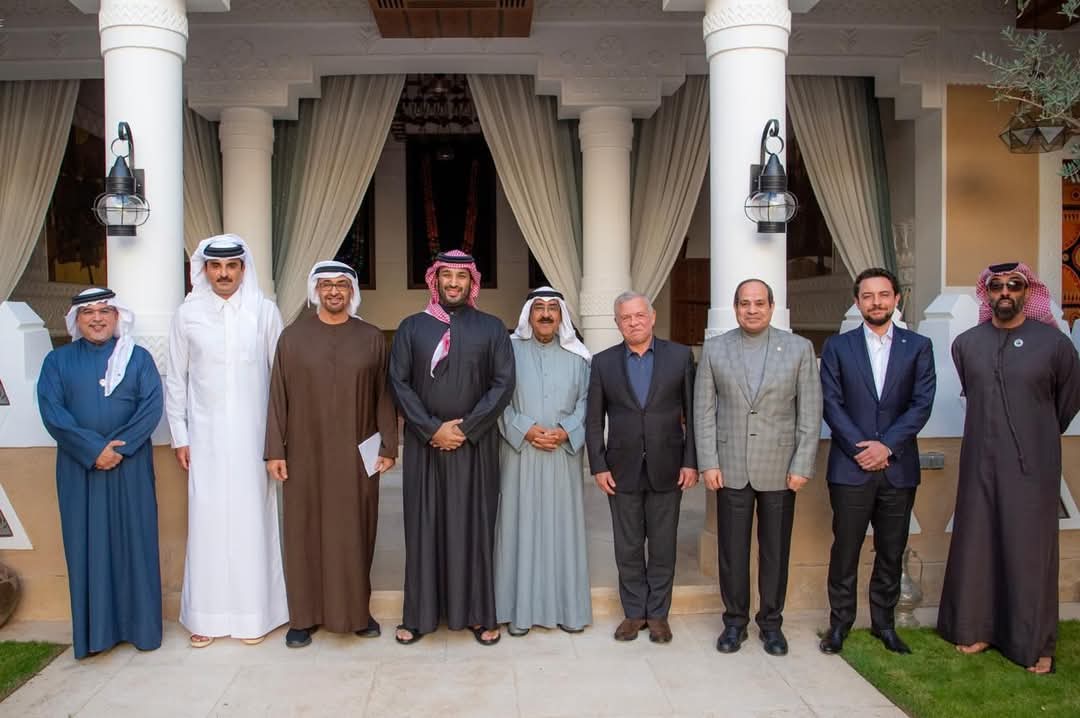 الرئيس يغادر الرياض بعد مشاركته فى اجتماع غير رسمى حول القضية الفلسطينية
