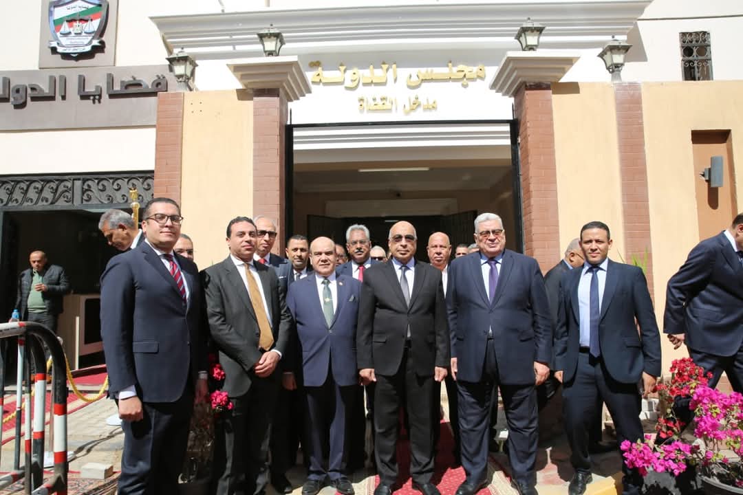 وزير العدل يفتتح مكتب التوثيق العقارى بالبحر الأحمر
