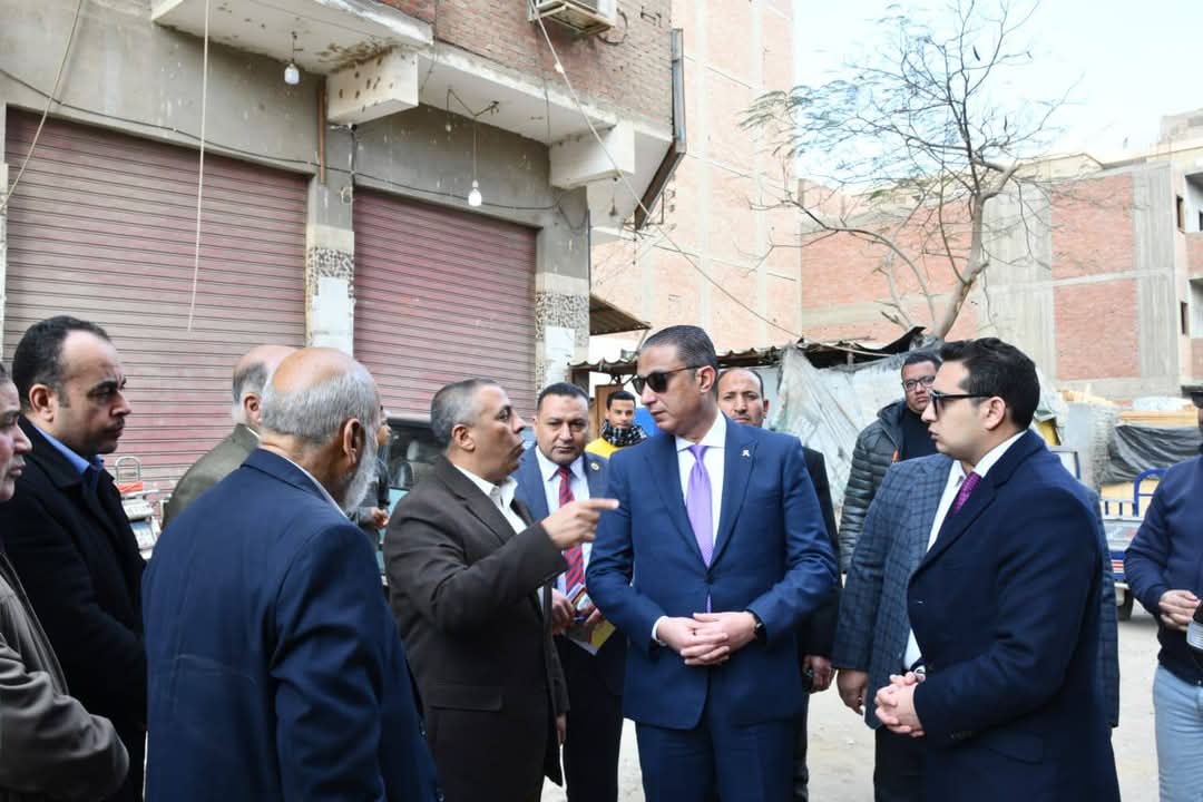 محافظ الفيوم يتفقد عمارات الأولى بالرعاية بعد إعادة بنائها