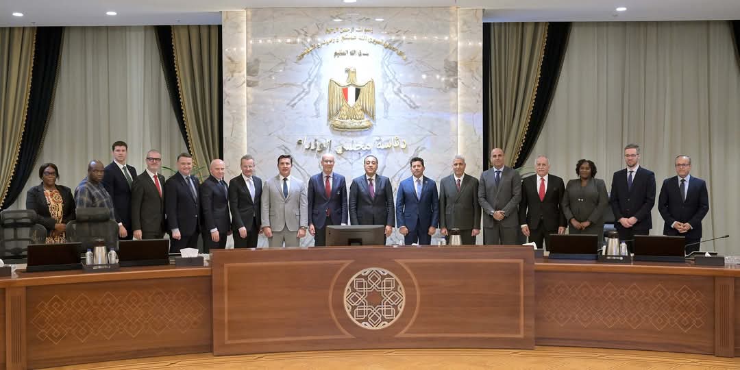 رئيس الوزراء يلتقى رئيس الاتحاد الدولى للرياضة الجامعية