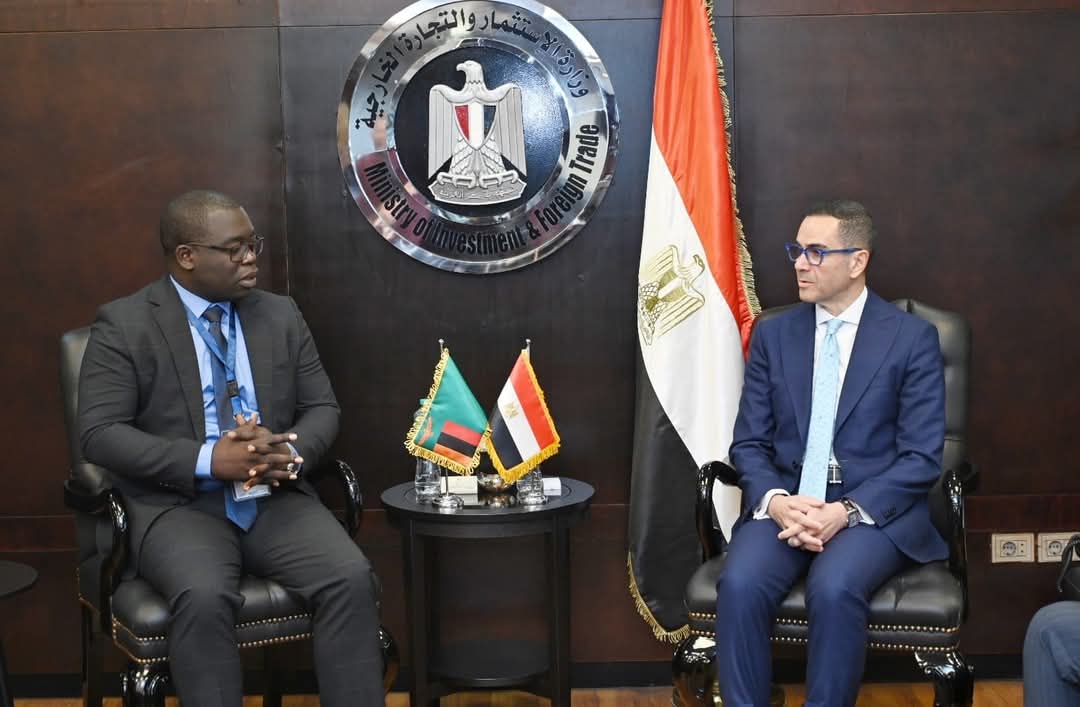 وزير الإستثمار يبحث مع  وزير التجارة والصناعة الزامبى تعزيز العلاقات الاقتصادية 