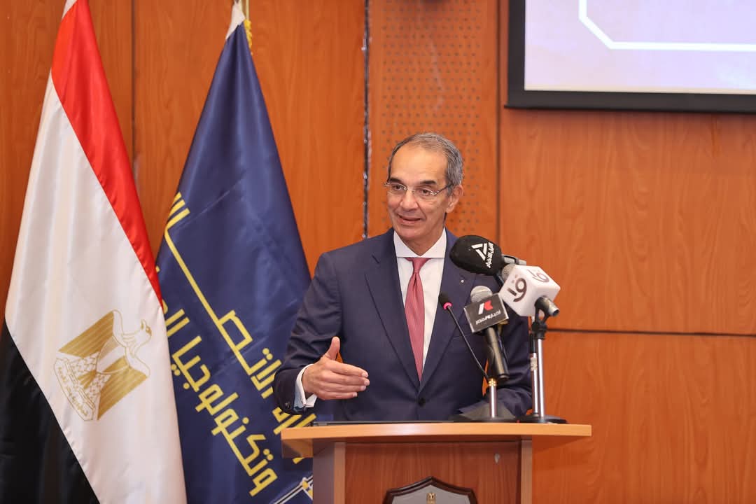 وزير الإتصالات يفتتح ورشة عمل "تطبيقات الذكاء الاصطناعى فى مختلف القطاعات"