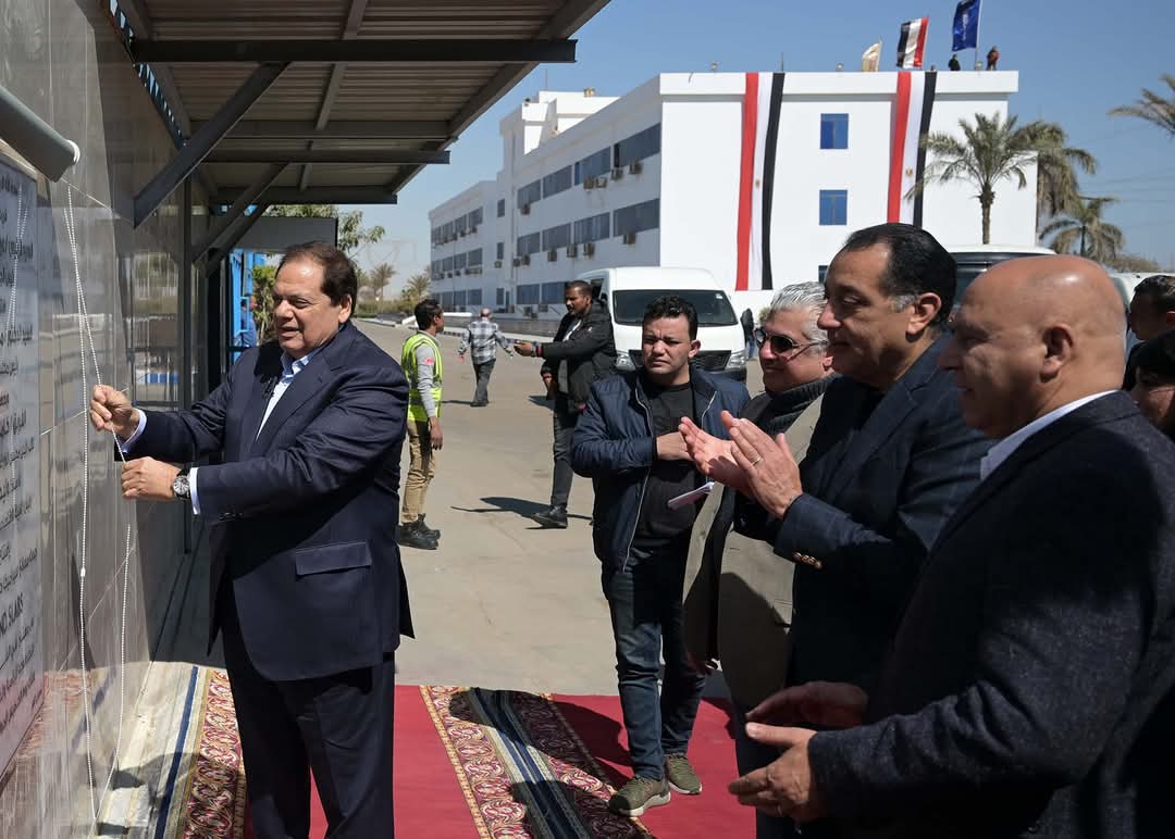 رئيس الوزراء يفتتح المرحلة الثانية من مصنع شركة "سيراميكا كليوباترا"