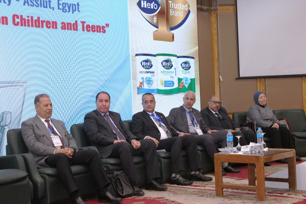 جامعة أسيوط تطلق المؤتمر السنوي الحادي والعشرين لقسم طب الأطفال