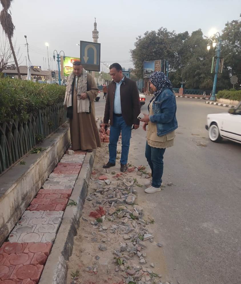 استمرار تطوير ميادين وأرصفة .. حي شرق أسيوط