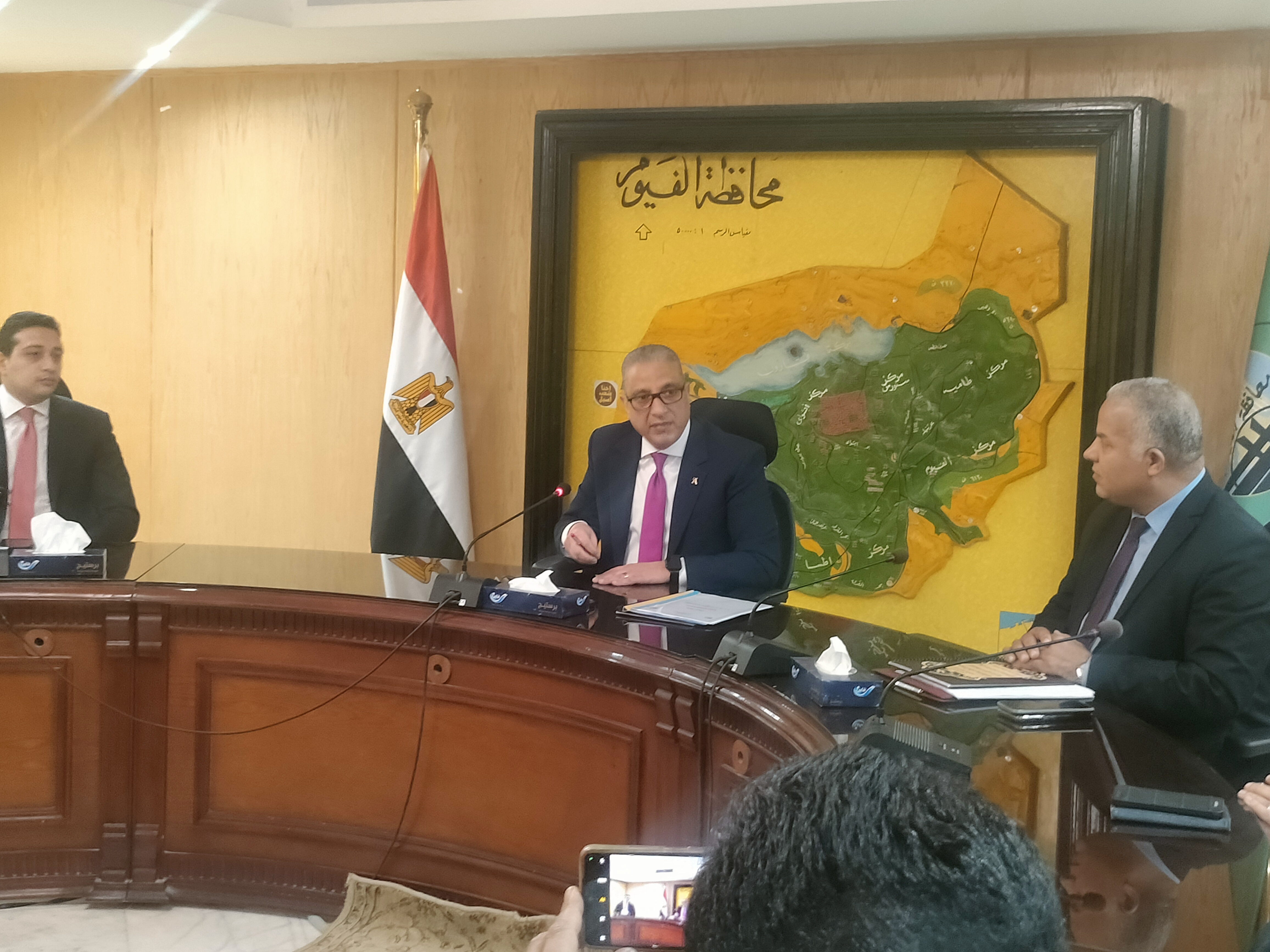 محافظ الفيوم يعتمد نتيجة الشهادة الإعدادية للفصل الدراسي الأول بنسبة نجاح 80.8%