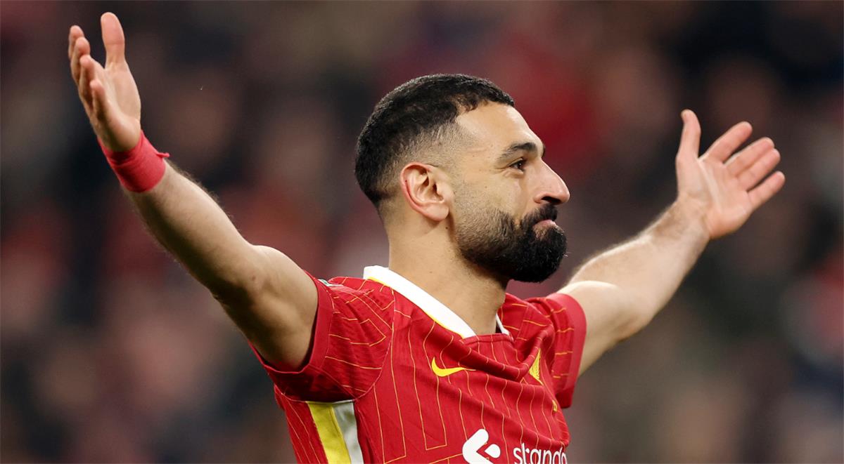 محمد صلاح يكشف عن عاداته قبل المباريات ودور والدته في نجاحه